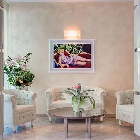 Continental ホテル