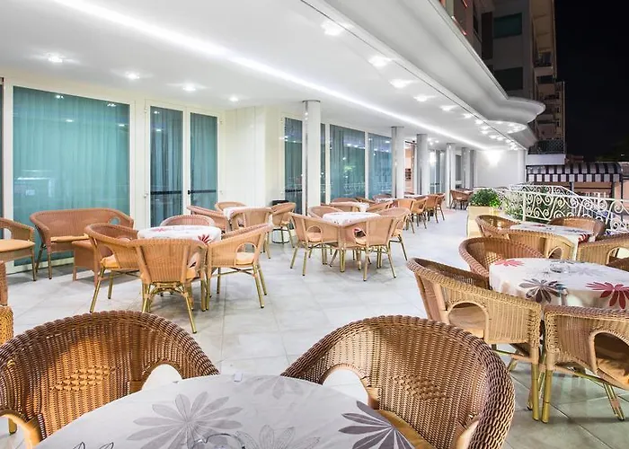 Continental Hotel 3*